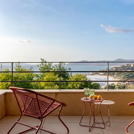 Grand Large Saint-clair Piscine Chauffee Garage Propriete Fermee * Le Lavandou